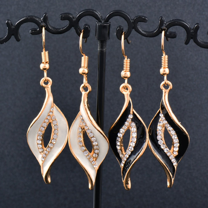 SINLEERY Charm White Black Enamel Earrings For Women Gold Color Leaf Drop Earrings